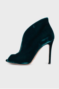 Velour emerald shoes
