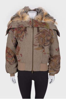 Woolen jacket with fox fur