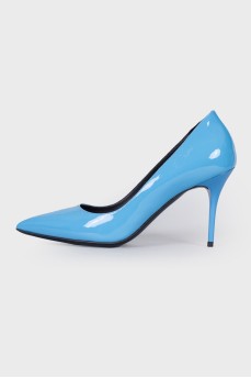 Lacquered blue heels