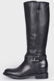 Leather boots with belt closure