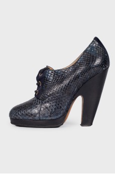 Ankle boots with snakeskin effect