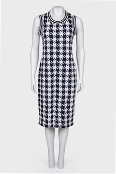 Dress in houndstooth print
