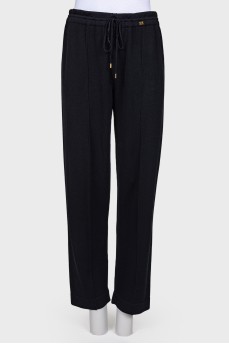 Loose knitted trousers