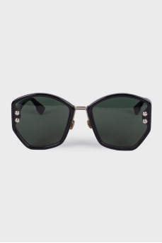 Wayfarer sunglasses in black