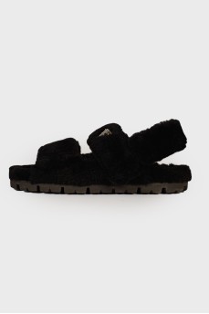 Velcro fur sandals