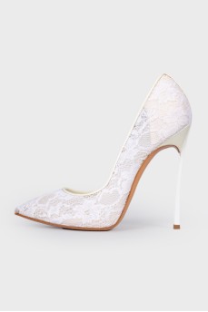 White shoes with lace
