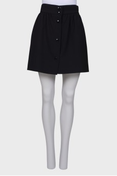 Skirt with button closure