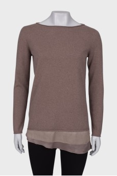 Sweater with ruffles at the hem