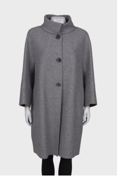 Wool coat with decorated press-studs