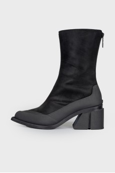 Pointed rubber boots