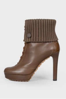 Leather ankle boots with knitted insert