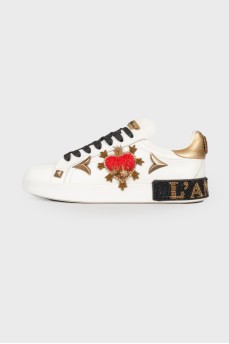 Leather sneakers with gold accents