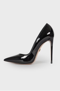 Pointed toecap patent leather pumps