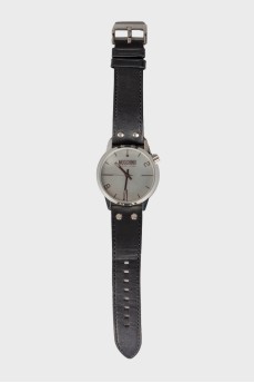 Classic watch with leather strap