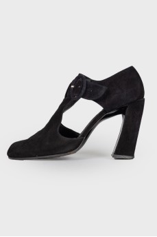 Suede black heels