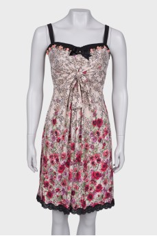 Dress in floral print with rhinestones