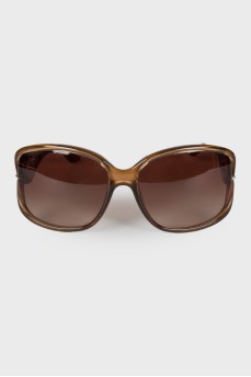 Grand brown sunglasses