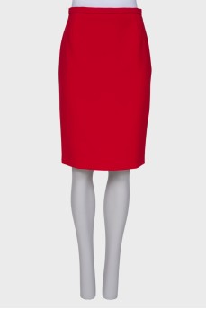 Red straight skirt