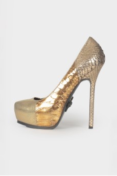 Gold embossed shoes