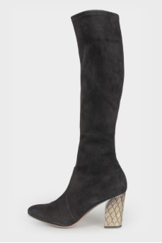 Suede boots with golden heels