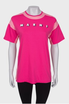 Pink T-shirt with logo and tag