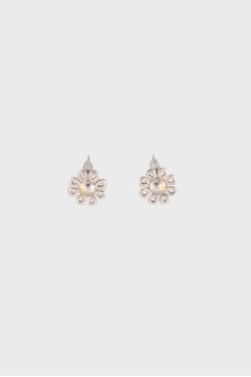 Flower-shaped stud earrings