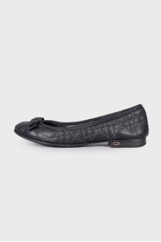 Black quilted ballerina shoes