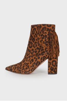 Ankle boots in animal print