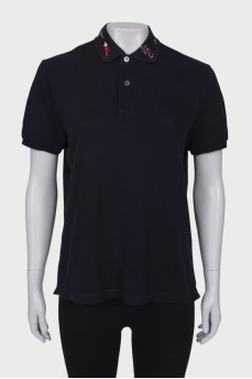 Men's T-shirt with embroidered collar