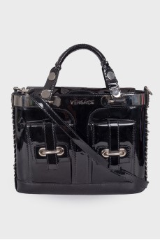 Lacquered bag with front pockets
