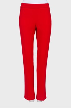 Red trousers with pockets