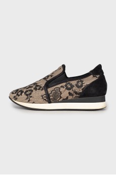 Slip-ons decorated with lace