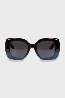 Sunglasses with frosted temples