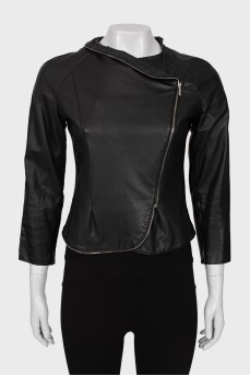 Cropped jacket with oblique zip