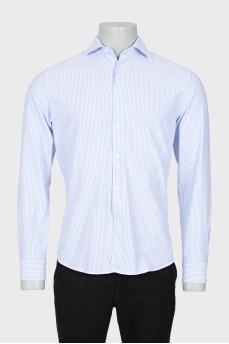 Men's shirt with tag