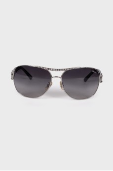 Aviator sunglasses with rhinestones