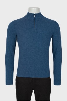 Men's sweater with a zipper