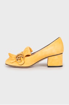 Yellow shoes with fringes
