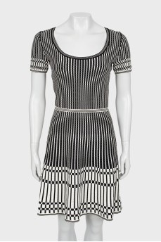 Black and white short sleeve dress