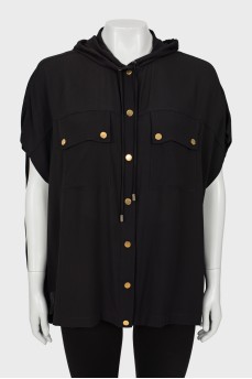 Loose-fitting blouse with gold-tone hardware
