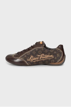 Dark brown signature sneakers
