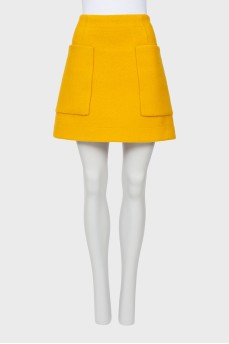 Yellow skirt with pockets