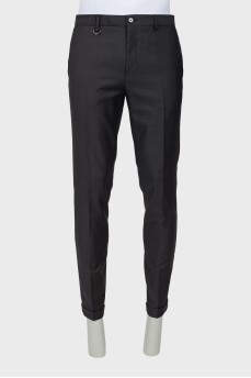 Men's trousers with arrows