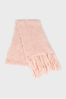 Knitted scarf with fringe