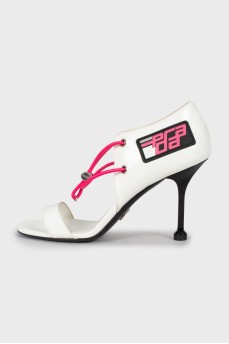 Patent sandals with pink laces