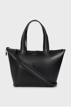 Leather tote bag decorated with zipper