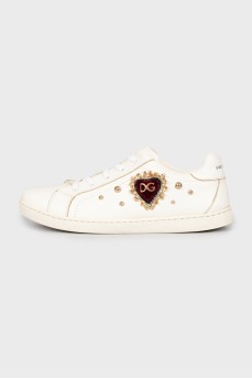 Leather sneakers with patch