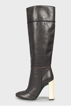 Leather boots with contrasting heel