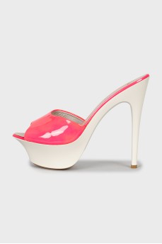 Two-tone patent leather sandals