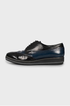 Leather brogues with almond toe